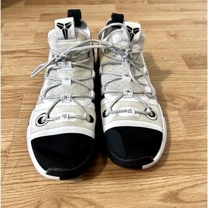 Kobe Ad Exodus ‘Black Toe’